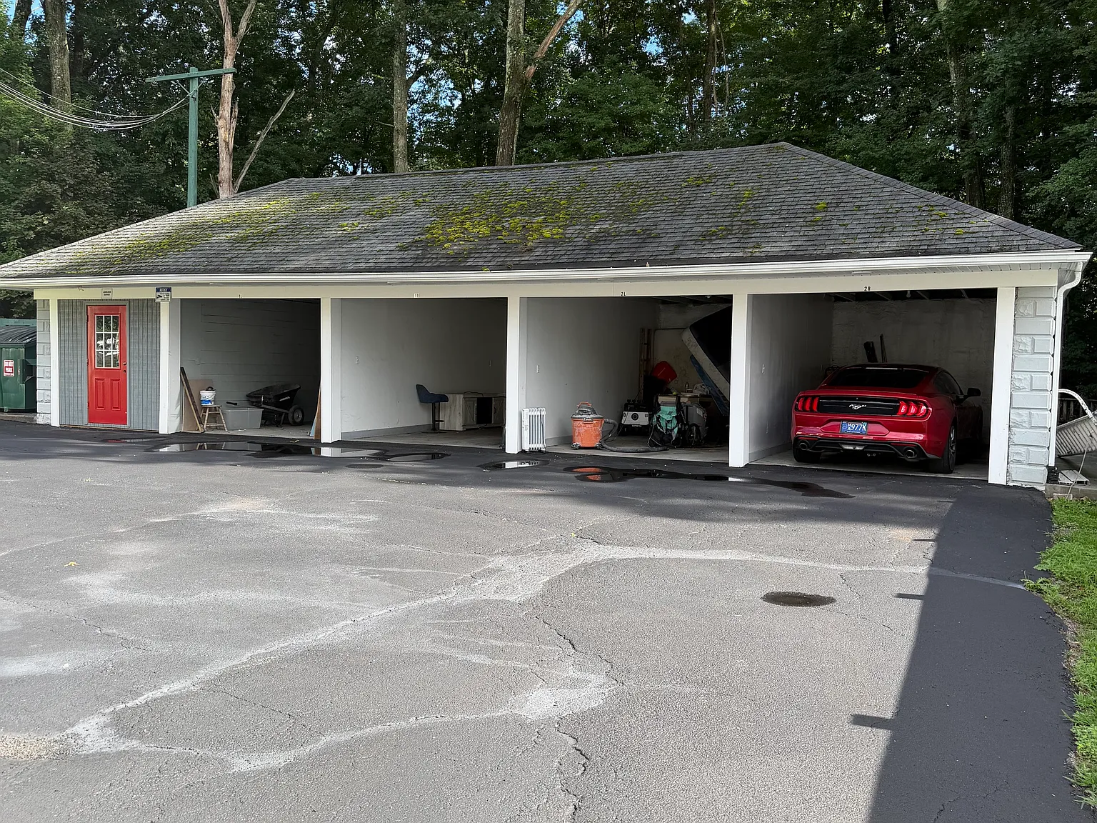 2 bed, 900 sqft, $2,100 — Photo 3