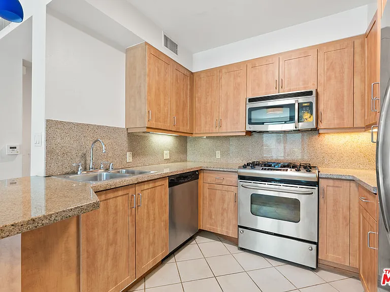 267 S San Pedro St #211 — Photo 12
