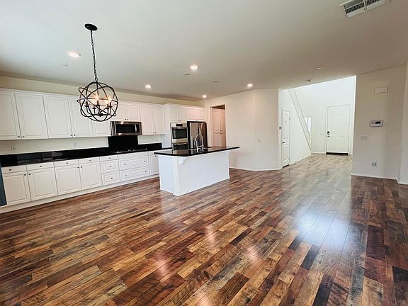 3rd image of 15606 Sesame Seed Ave