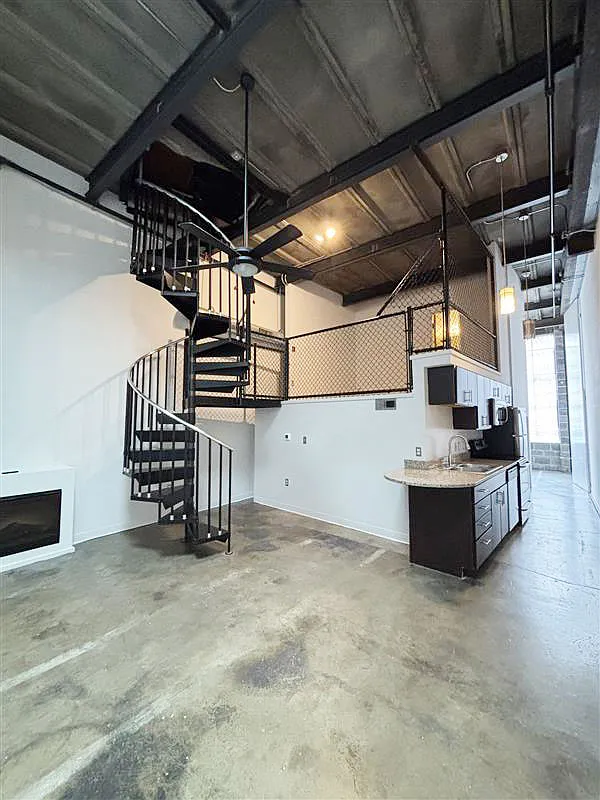 Stockton Lofts — Photo 1