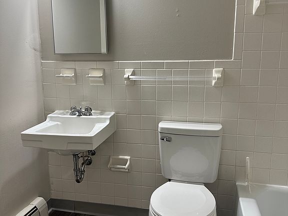 5th image of 5003 Arbor Village Dr #B21