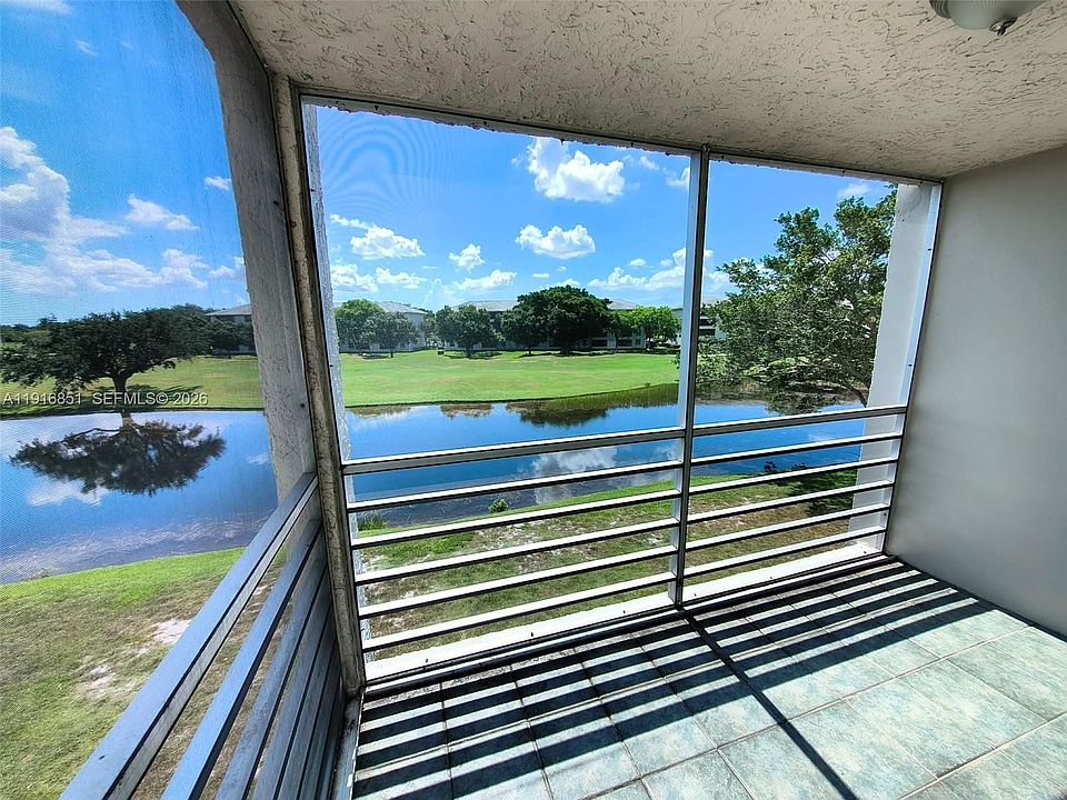1st image of 9230 Lagoon Pl APT 310