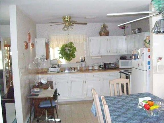 3rd image of 49 Allaire Dr