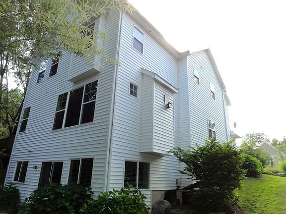 3rd image of 6636 Brookside Woods Ct SE