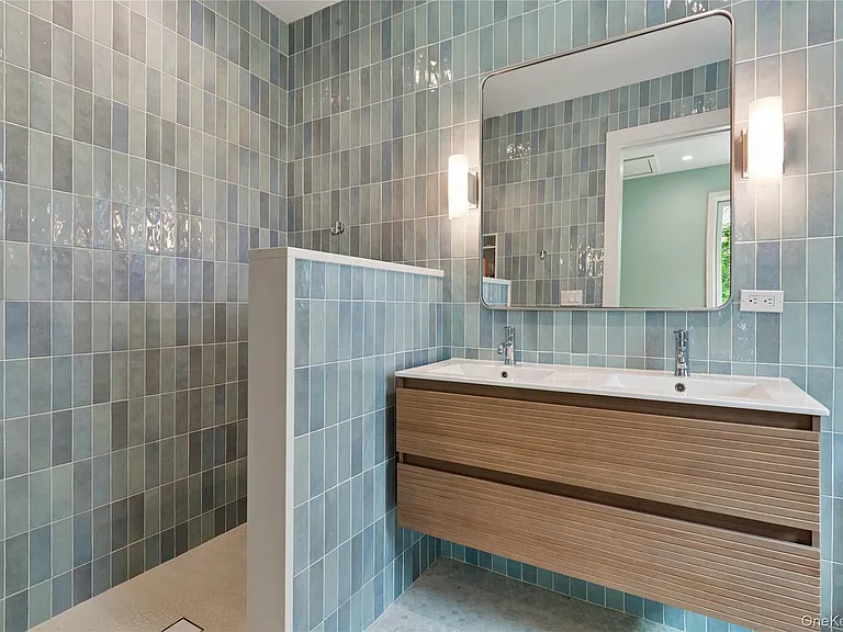 6710 Soundview Ave — Photo 23
