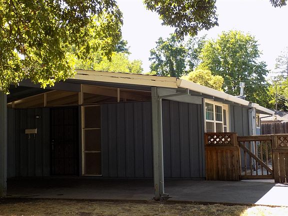 2nd image of 6009 N Alturas Ave