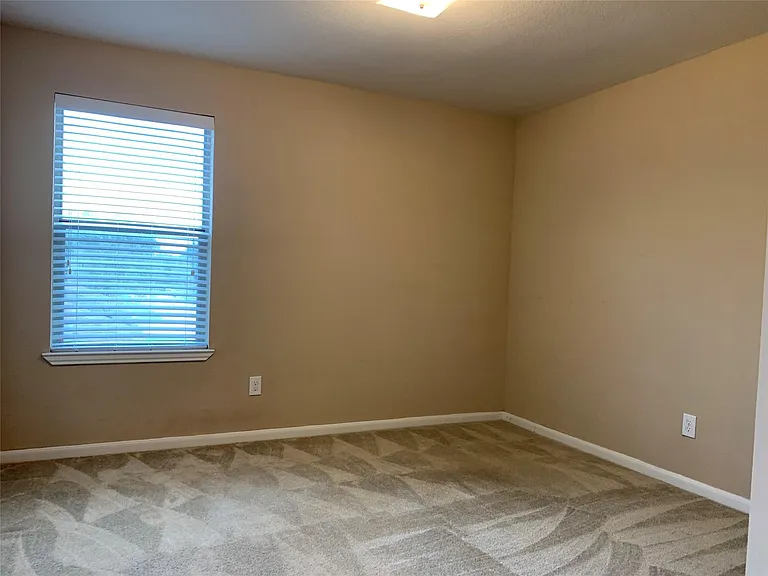 17038 Wilthorne Gardens Ct — Photo 19