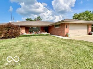 2653 Meadowlark Ln, Columbus, IN 47201
