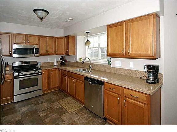 4th image of 1508 Hilltop Dr