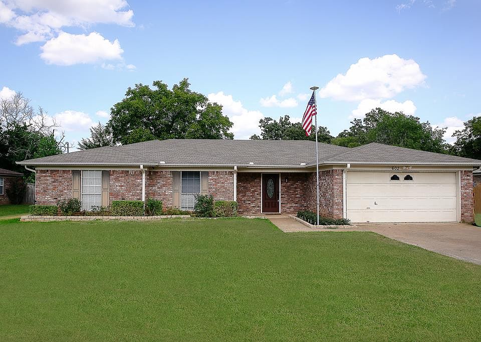 1st image of 602 Craig Dr