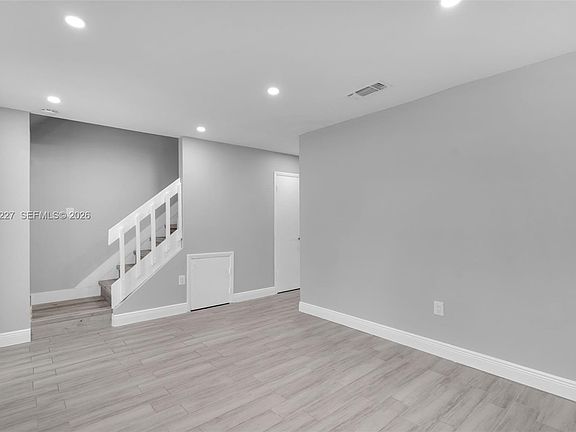 4th image of 3771 SW 99th Ave