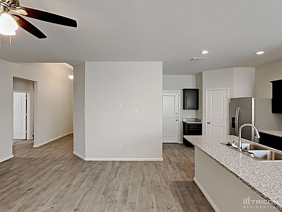 5th image of 2404 Sunset Ct