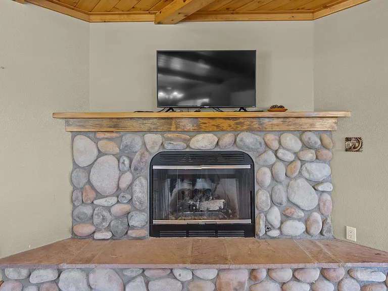 307 Heath Dr #1 — Photo 25