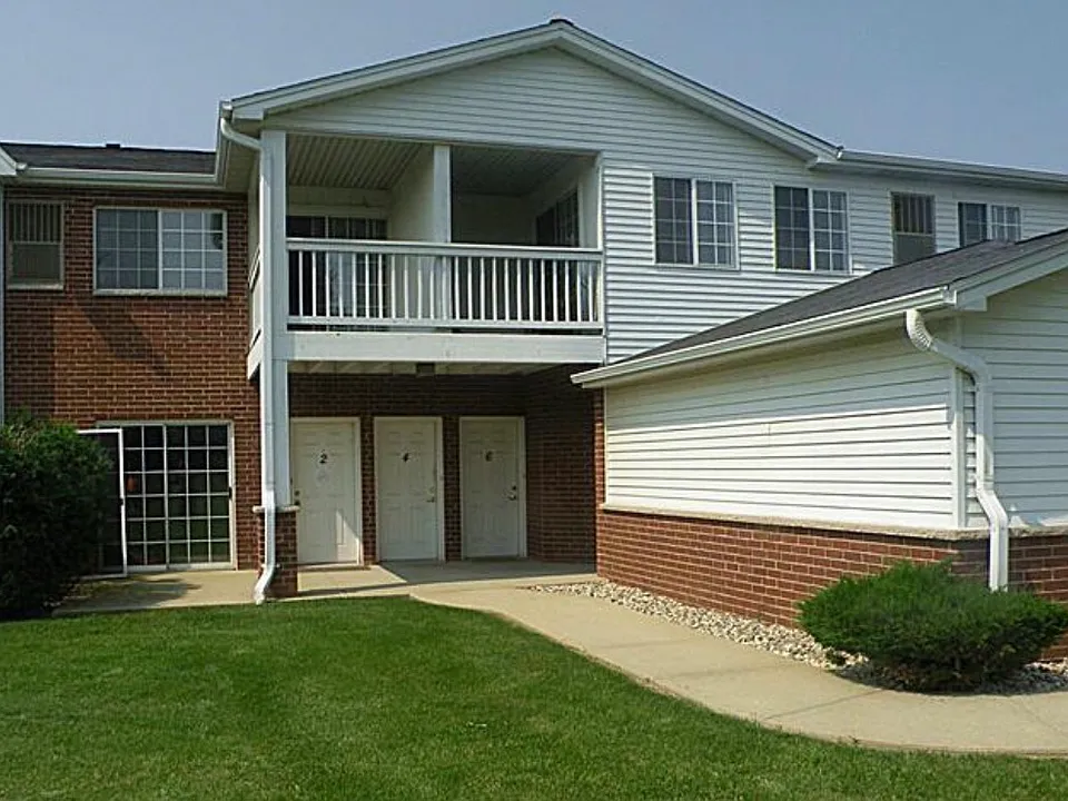 8060 Lexington Pl #2
