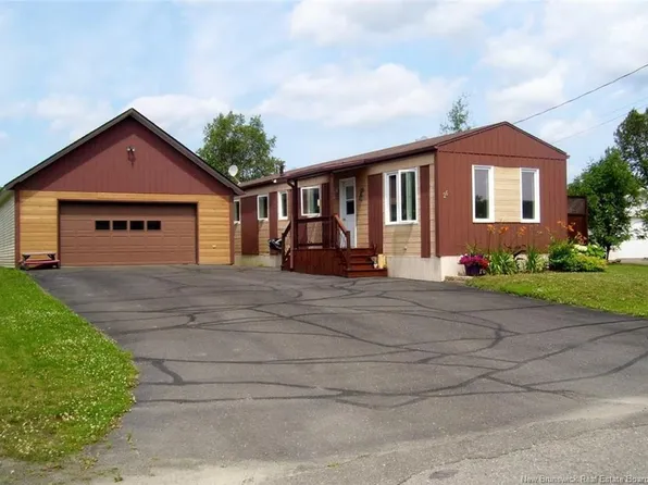 26 Le Paradis Row, Edmundston, NB E7B 1T7