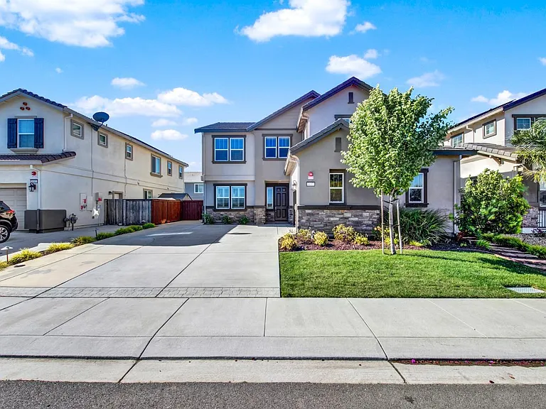 4037 Crane Ct — Photo 6