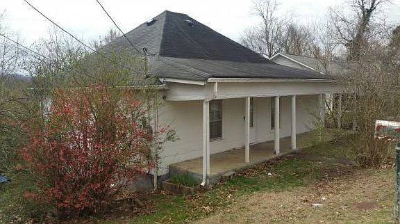 3rd image of 130 Grandview St