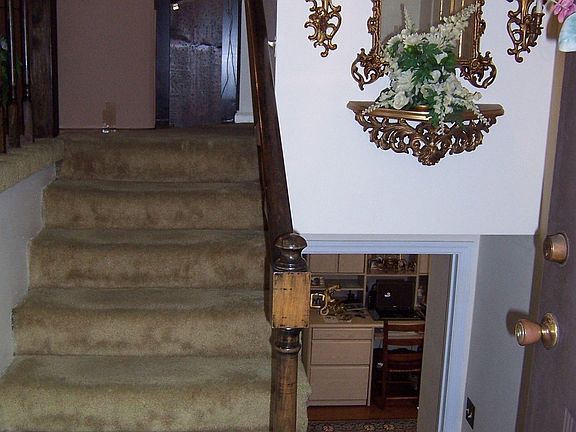 2nd image of 249 Moore Cir NE