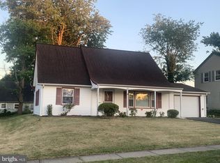 30 Middleton Ln, Willingboro, NJ 08046
