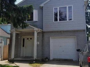 241 Rhodes Ave, Hempstead, NY 11550