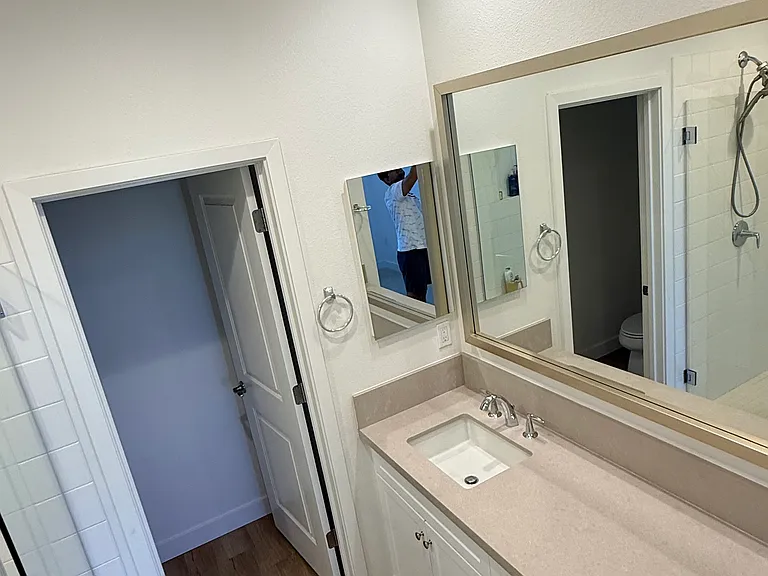 Master Bedroom attached bathroom