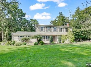 100 Lake St, Saddle River, NJ 07458