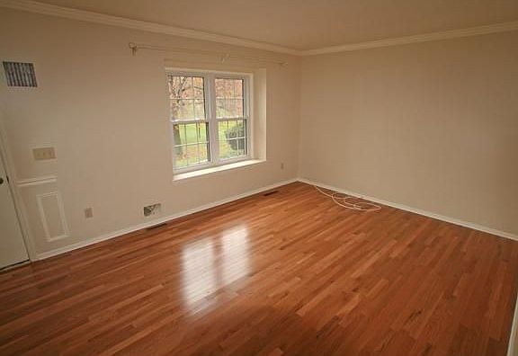 4th image of 8 Huxley Way