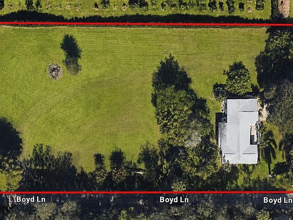 2nd image of 1703 Center Rd