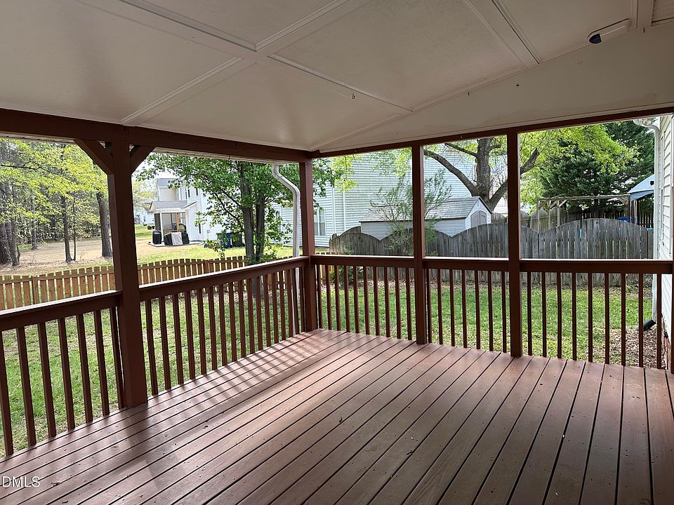 2nd image of 5604 Neuse Farm Dr