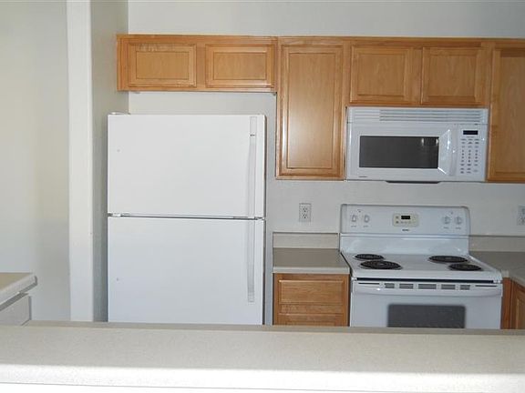 5th image of 2974 Junpr Hill Blvd Unit 203