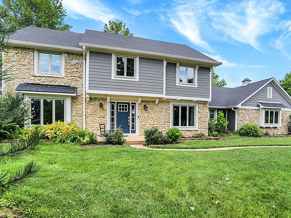 2nd image of 125 Lynn Ct