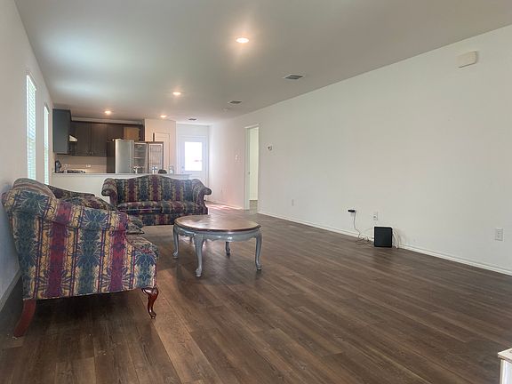 5th image of 7408 Woodpecker Dr