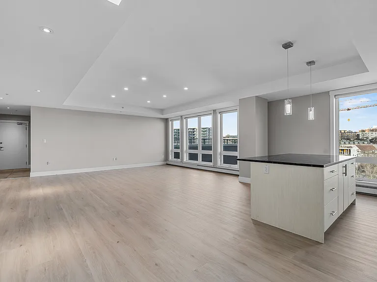 3569 Dutch Village Rd — Photo 85