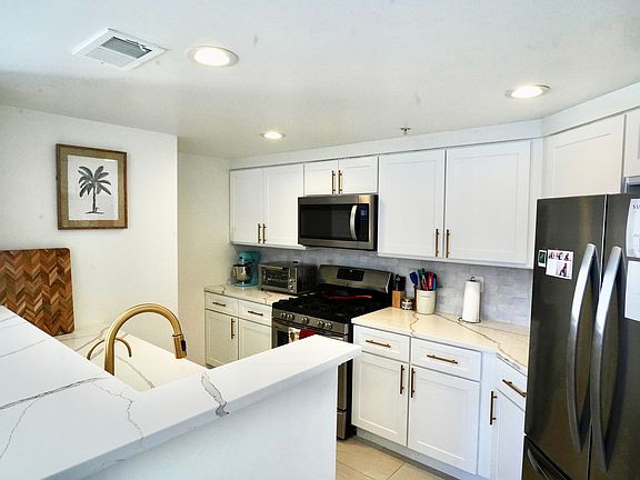 4th image of 3835 9th St APT 1008E