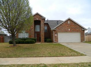 304 Londonderry Ln, Mansfield, TX 76063