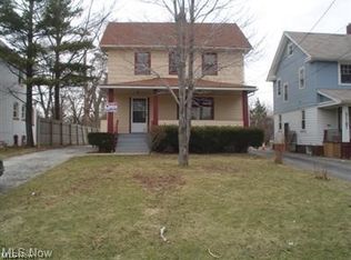 5165 Lee Rd, Maple Heights, OH 44137