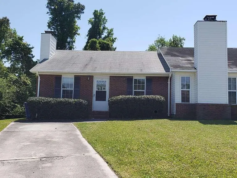 122 Creekview Dr — Photo 1