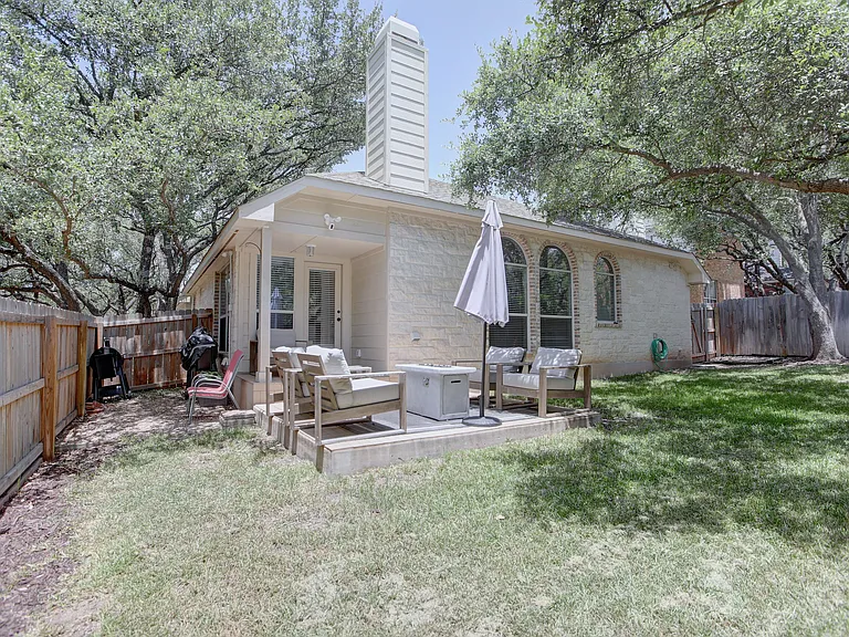 4117 Gazley Ln — Photo 34