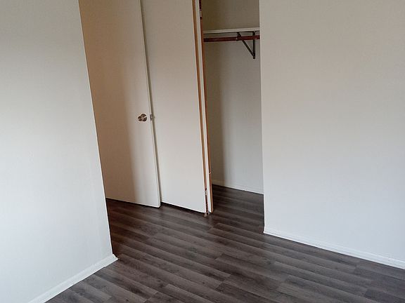 4th image of 726 N Linden Ave