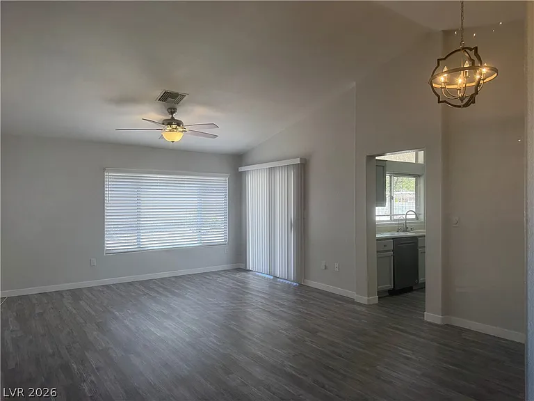 9909 Bundella Dr — Photo 21