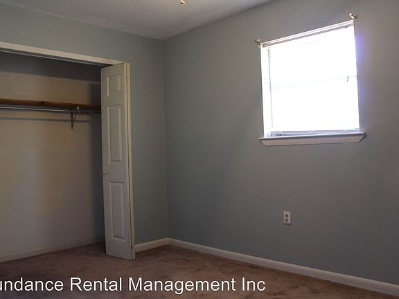 5th image of 836 Lark St #A