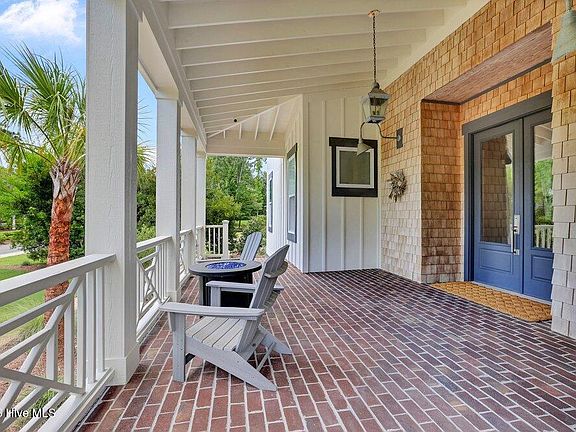 3rd image of 307 Whisper Park Drive