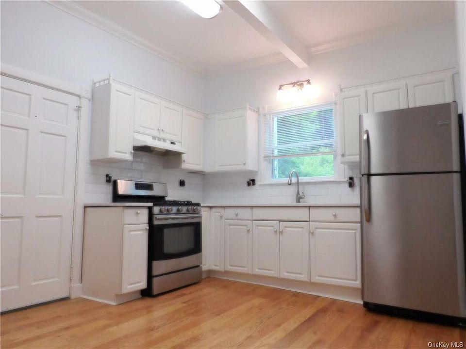 1st image of 440 Piermont Ave APT B