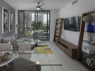 30 SW 8th St, Miami, FL 33130