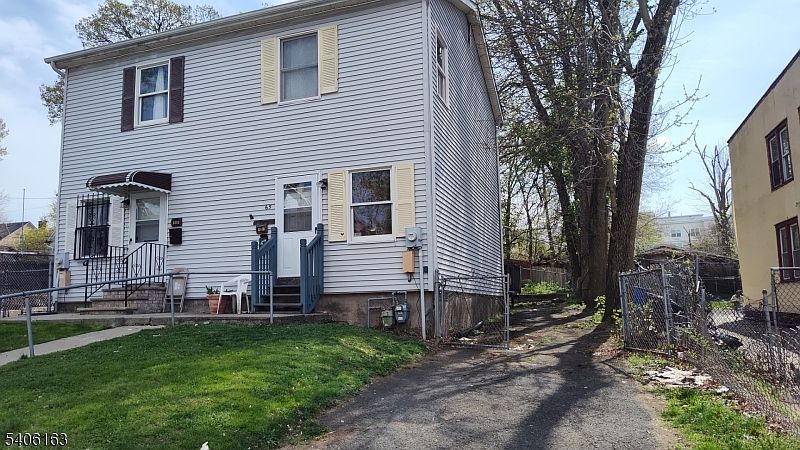 1st image of 65 Hamilton St #2