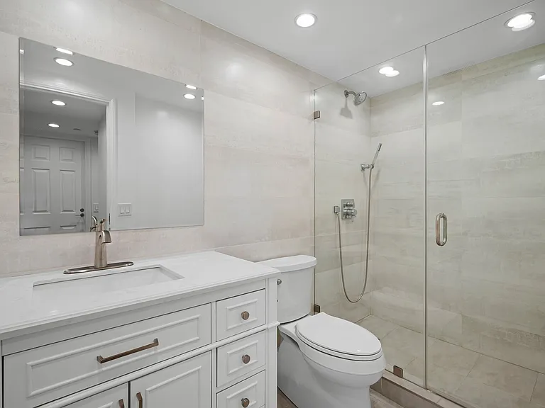 343 Pioneer Dr #1703 — Photo 28