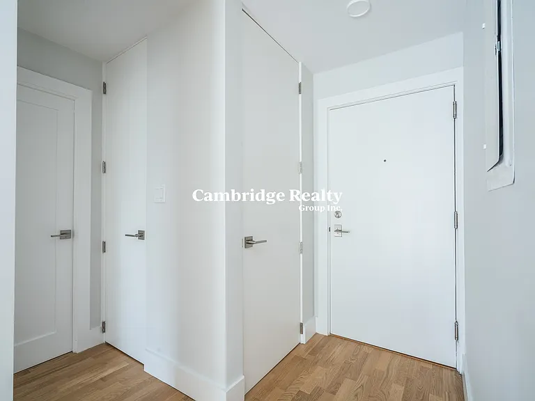 334 Harvard St #T3 — Photo 7
