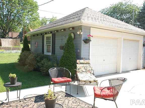 5th image of 309 W Maywood Ave