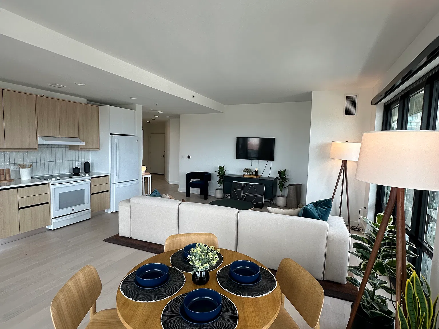 700 Washington Blvd — Photo 3