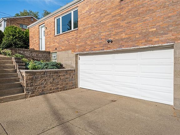 3rd image of 412 Cherrywood Dr